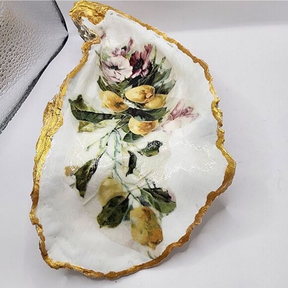 DECOUPAGE HUGE OYSTER SHELL - Picture 3 of 4